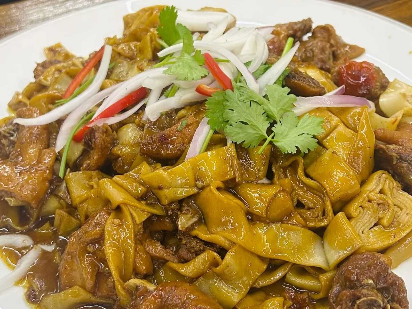 Zhangye Chicken with Steamed Rolls